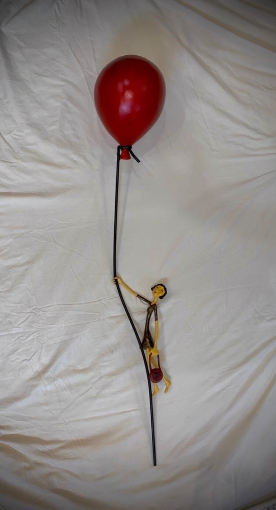 Red Balloon with 1 figure 1/1